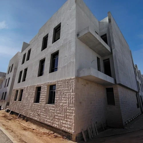 06 - EMC - Tiraz Court - Real