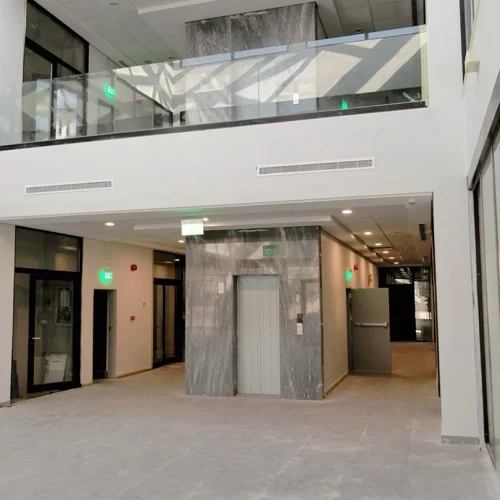 11 - EMC - Moton Offices
