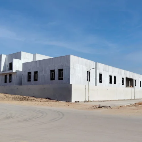 17 - EMC - Tiraz Court - Real