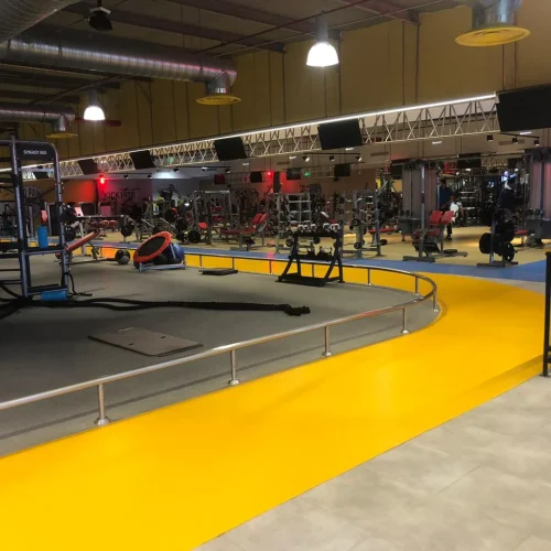 34 - EMC - GOLDS GYM - MA'ZAR